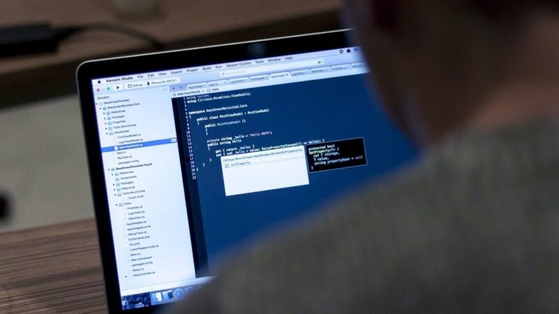 Pourquoi externaliser son développement auprès d&rsquo;un prestataire informatique